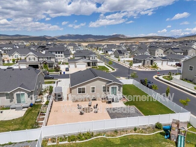 Building Photo - Mcd-1460 E Lowe Peak Dr