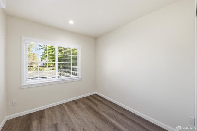 Building Photo - 1942 Peggy Dr