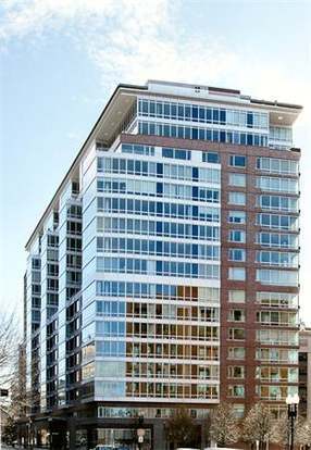 Building Photo - 1 Charles St S