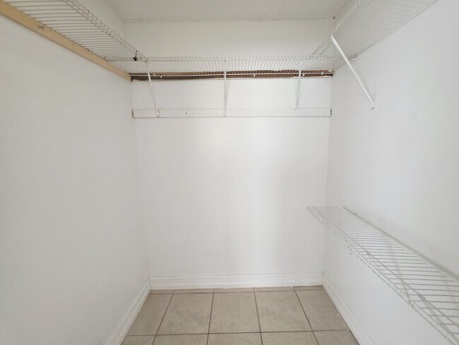 Building Photo - 4160 NW 21st St