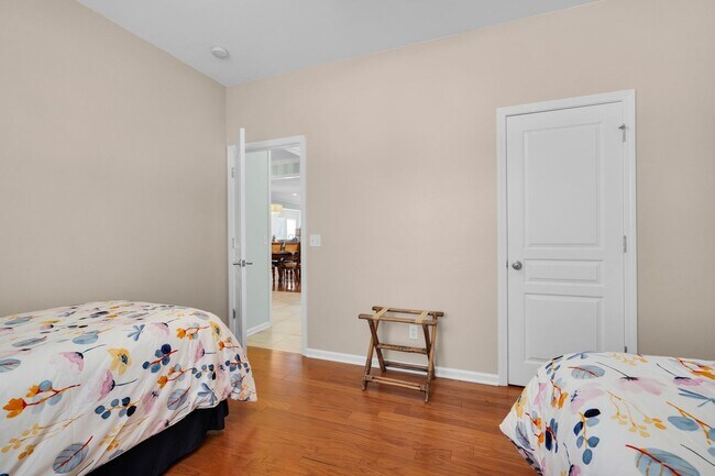 Building Photo - 17 Thomas Bee Dr