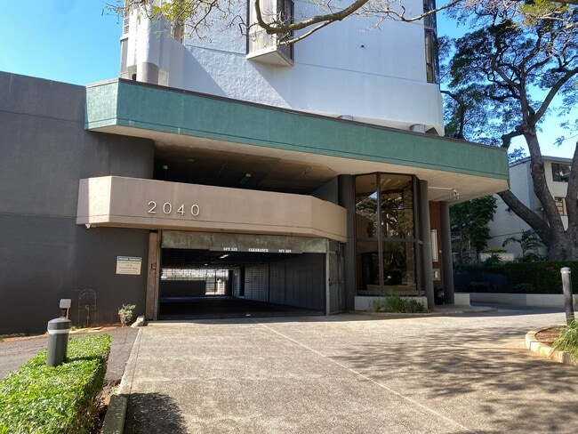 Building Photo - 2040 Nuuanu Ave