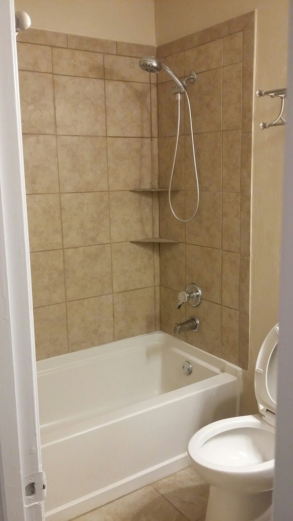 Building Photo - 804 Meadow Dale