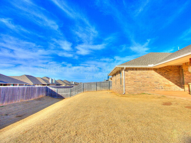 Building Photo - 4013 Palmetto Trail