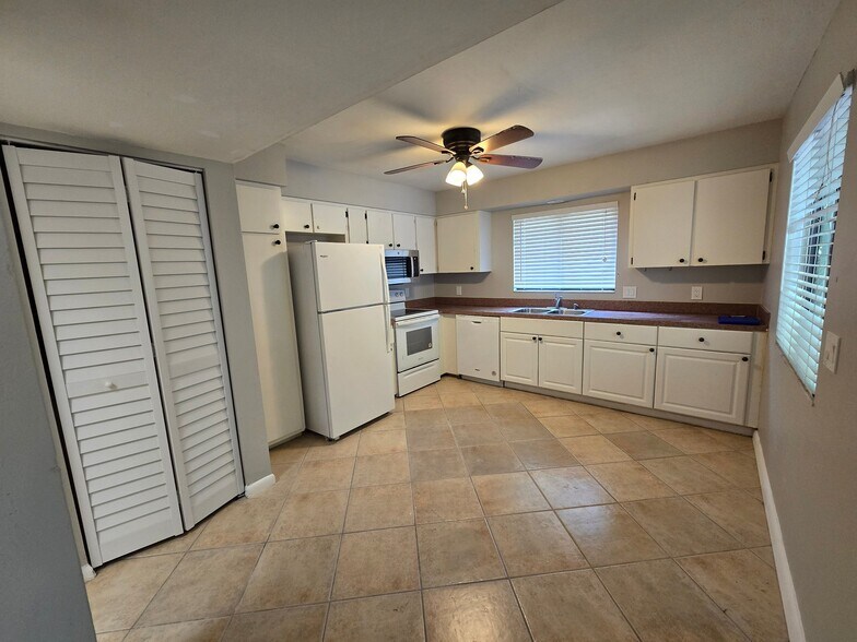 Building Photo - 7752 Tamara Lee Ct