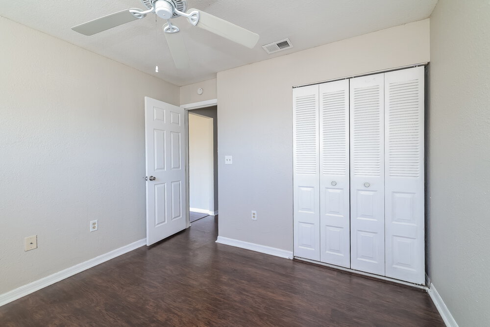 Building Photo - 648 Caribou Ct