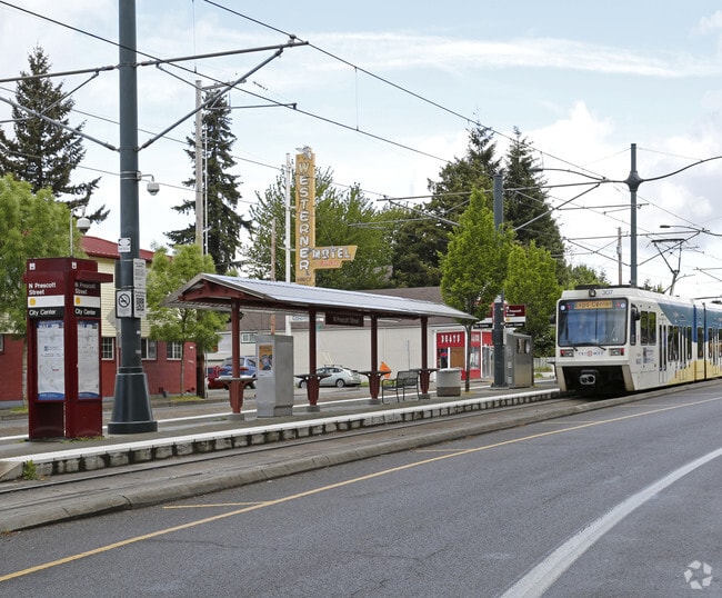 Building Photo - 1411 N Alberta St