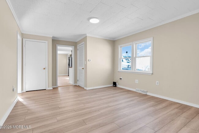 Building Photo - 94 Maplewood Ave