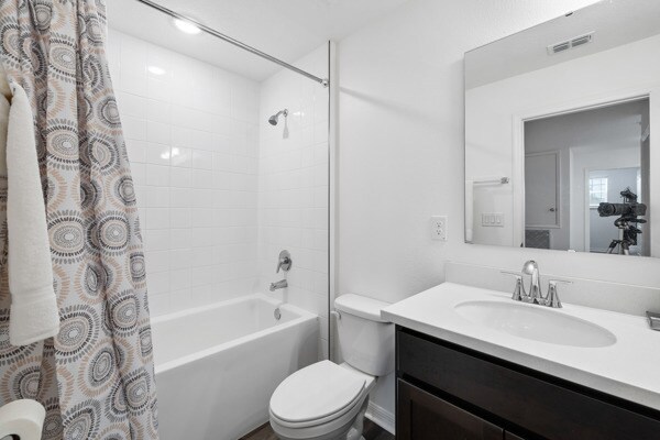 Building Photo - 14282 Coronado Dr