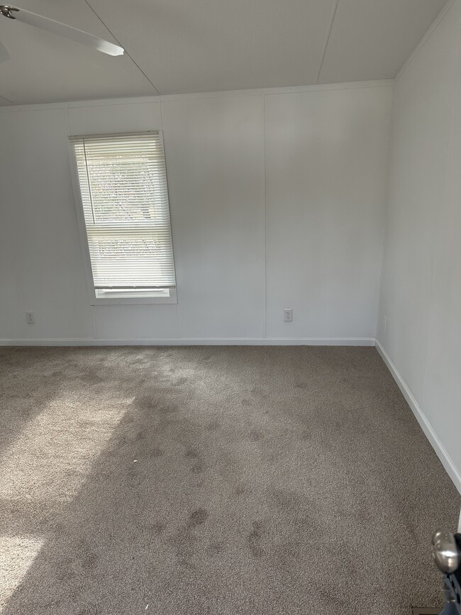 Building Photo - 43665 Pump House Ln