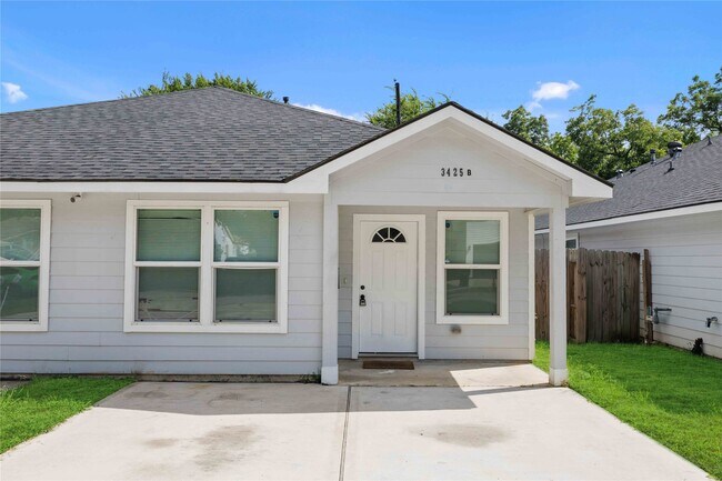 Building Photo - 3425 Mt Pleasant St