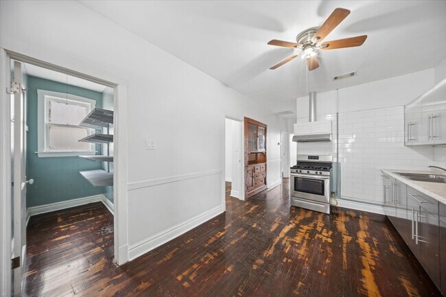 Building Photo - 4508 S Mozart St