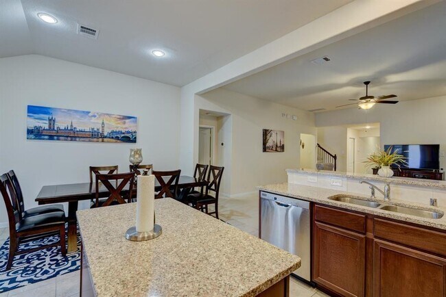 Building Photo - 23707 Walnut Maze Ct