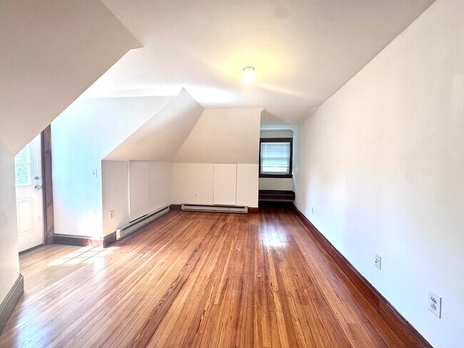 Building Photo - 22 Greenough St