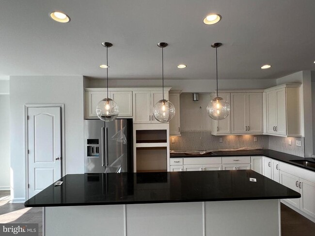 Building Photo - 3141 Eton Pl