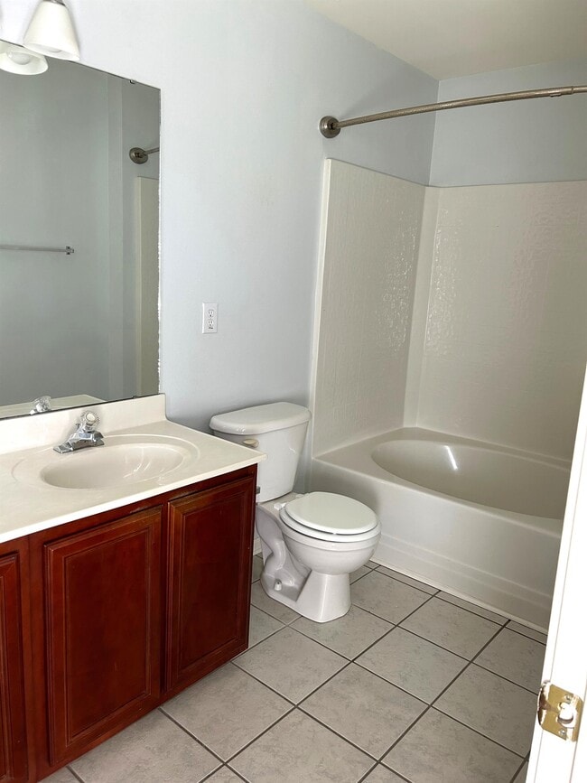 Building Photo - 109 Cambria Ct