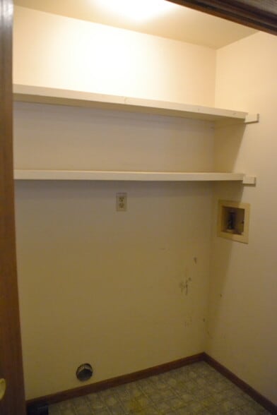 Building Photo - 402.5 Mulberry St