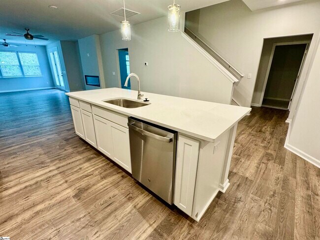Building Photo - 325 Gooding Trl