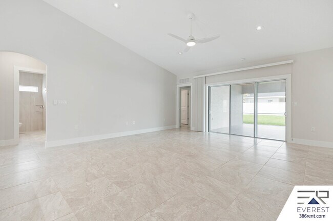Building Photo - 22 Woodlyn Ln