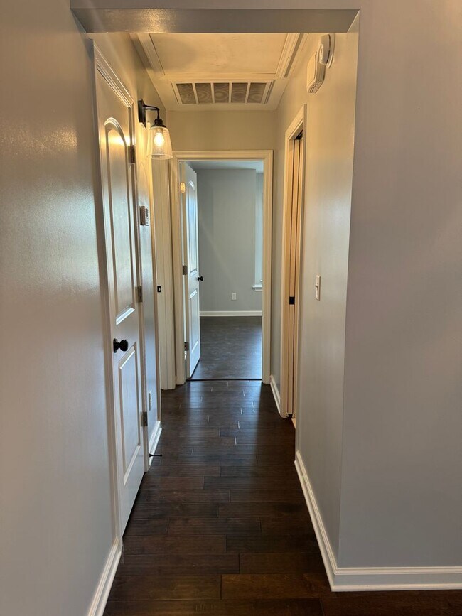Building Photo - Incredible 3-Bedroom in Grand Park!!