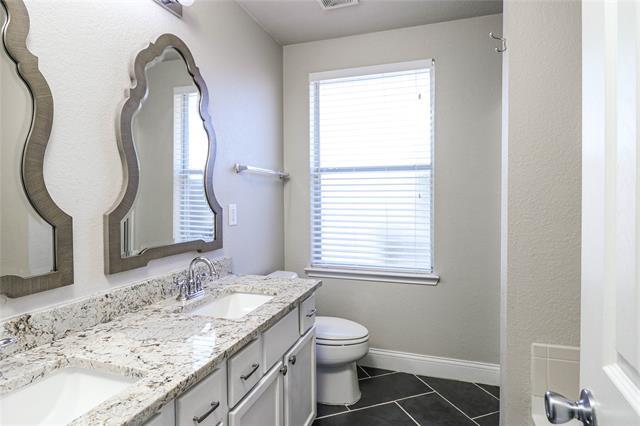 Building Photo - 12505 Summerwood Dr