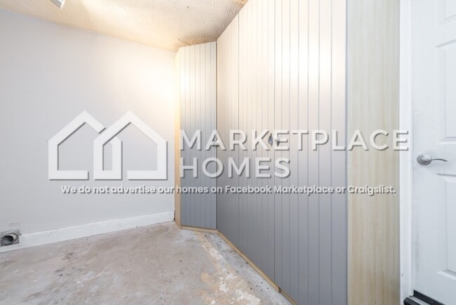 Building Photo - 2733 St Charles Ln NW