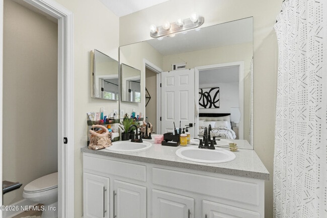 Building Photo - 7990 Baymeadows Rd E