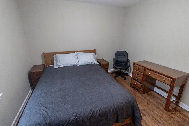 Building Photo - 103 N Garth Ave