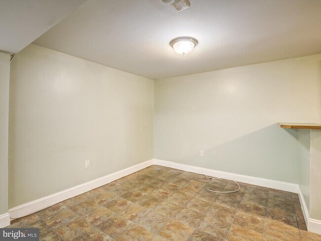 Building Photo - 4008 Illinois Ave NW