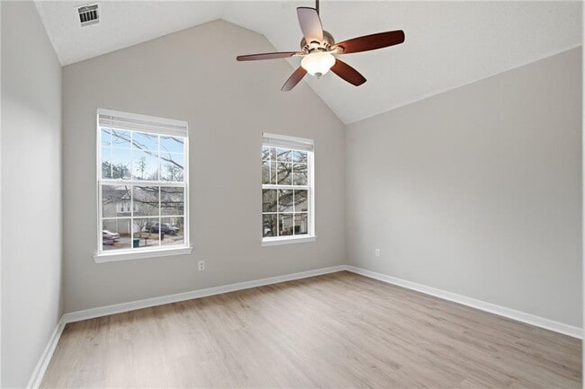 Building Photo - 139 Hidden Creek Dr