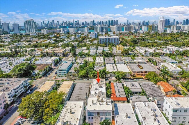 Building Photo - 1027 Pennsylvania Ave