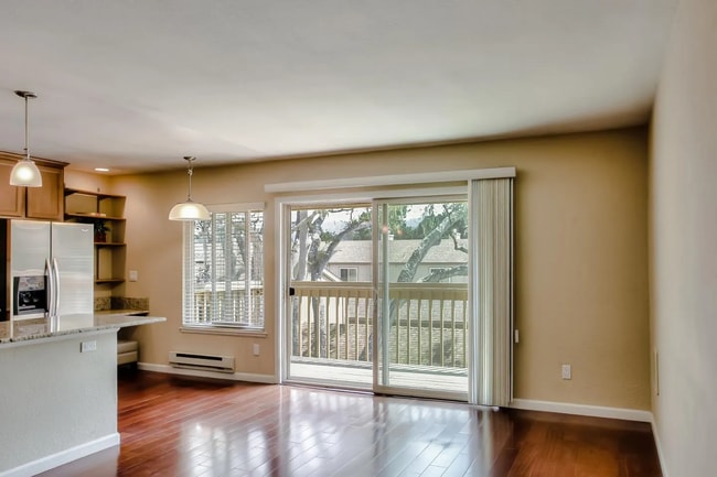 Building Photo - APT 298