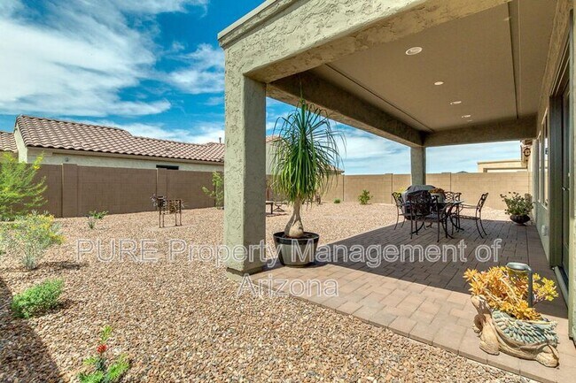Building Photo - 3602 N Barrington Dr