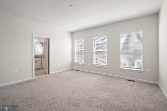 Building Photo - 13026 Martz St