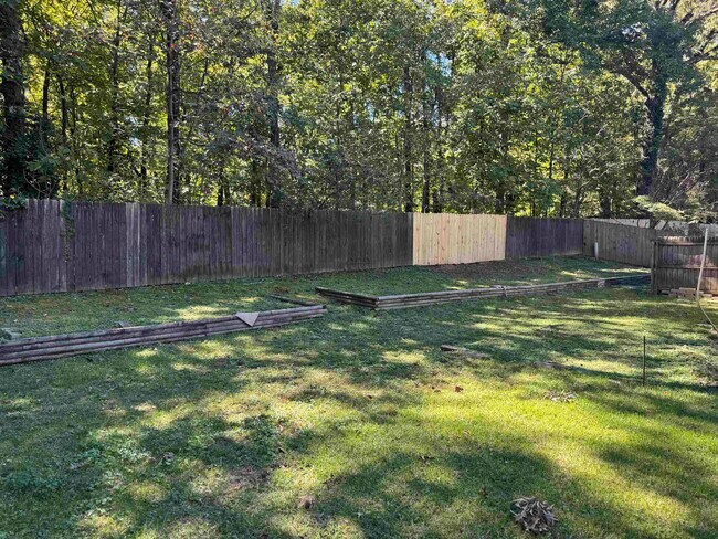 Building Photo - 7145 Claiborne Dr