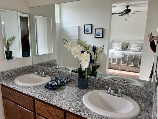 Building Photo - DESERT VIEW VILLAS-  (Ave 8E South to 44th...
