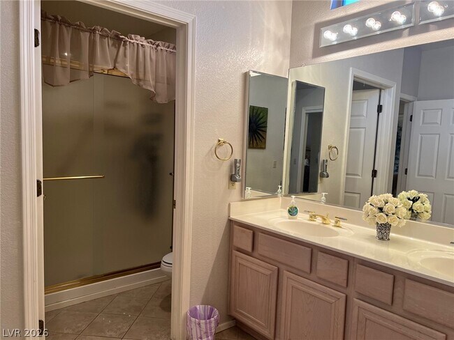 Building Photo - 2404 Floyd Ct