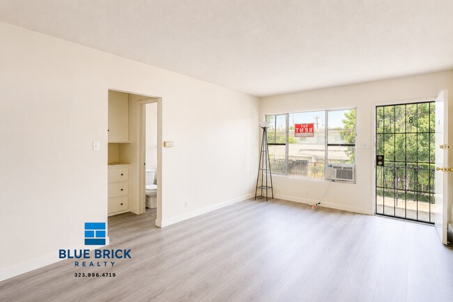 Building Photo - 1055 N El Centro Ave