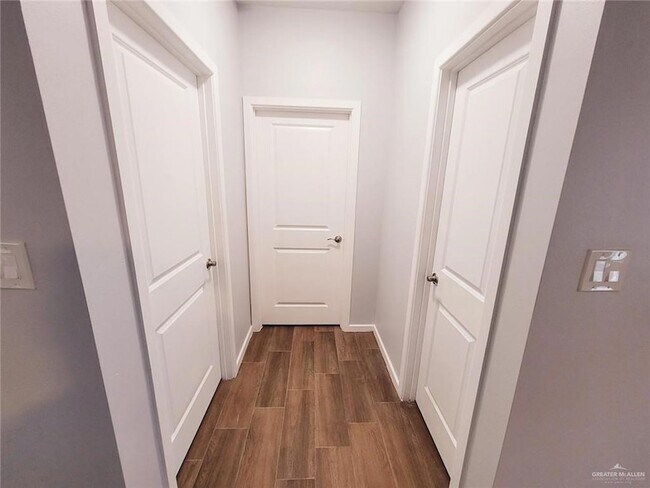 Building Photo - 3409 Fuerte Ave