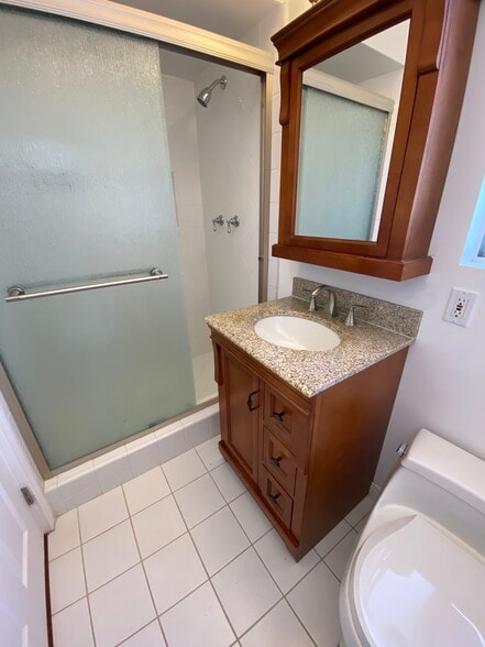 Master Bathroom - 1230 25th St