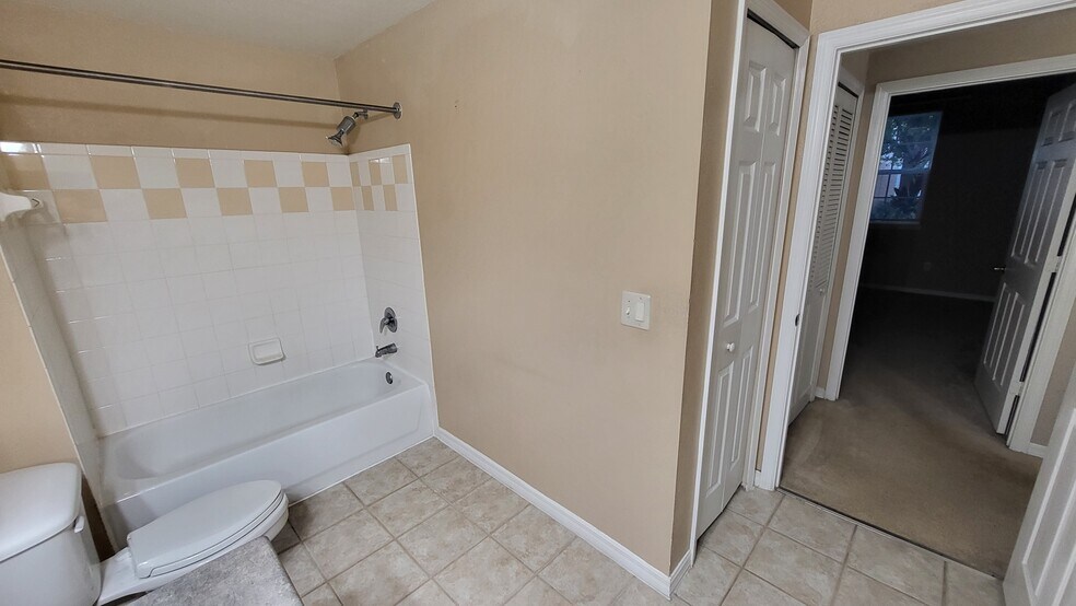 Building Photo - 3281 Soho St