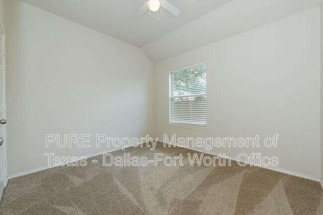 Building Photo - 8232 Livingston Ln