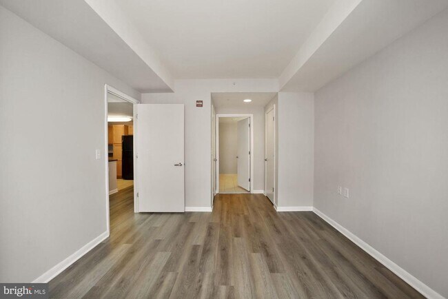 Building Photo - 350 G St SW