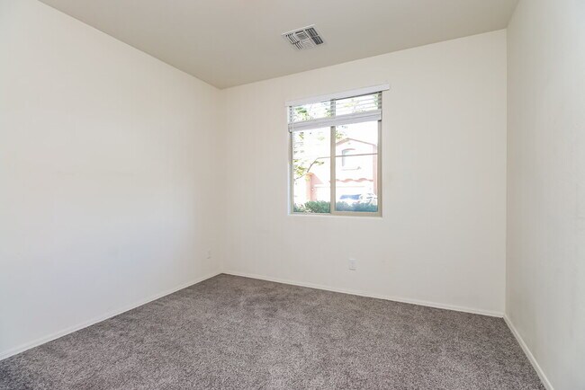 Building Photo - 7847 E Boise St