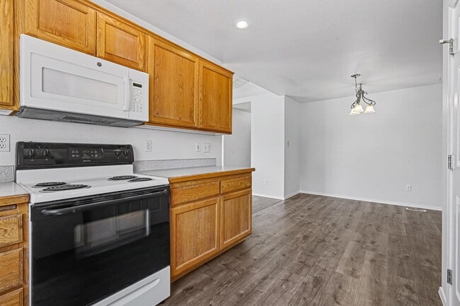 Building Photo - 2463 N Stone Pl