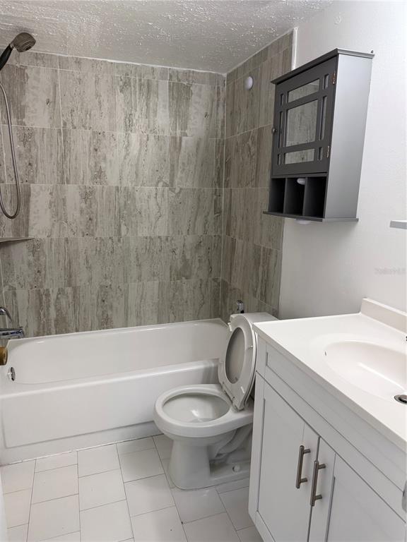 Building Photo - 7210 N Manhattan Ave