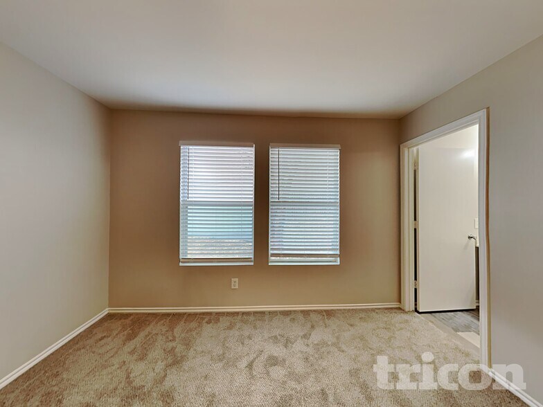 Building Photo - 160 Hanging Moss Dr