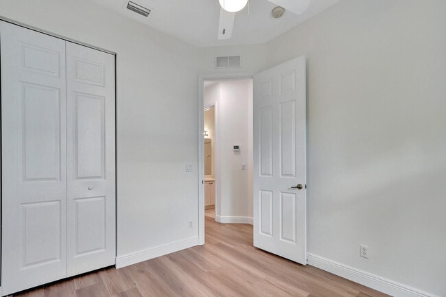 Building Photo - 4313 Parkside Dr