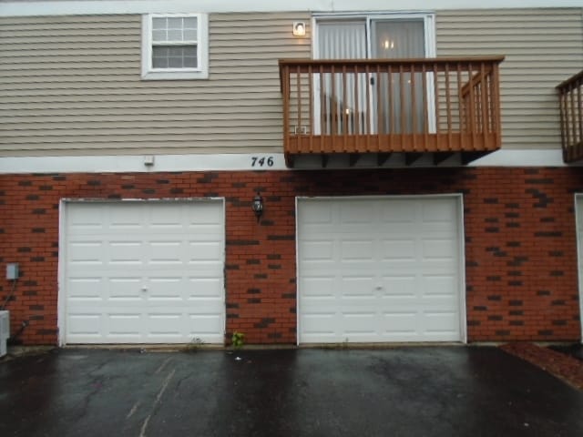 Building Photo - 746 Tiffany Ct