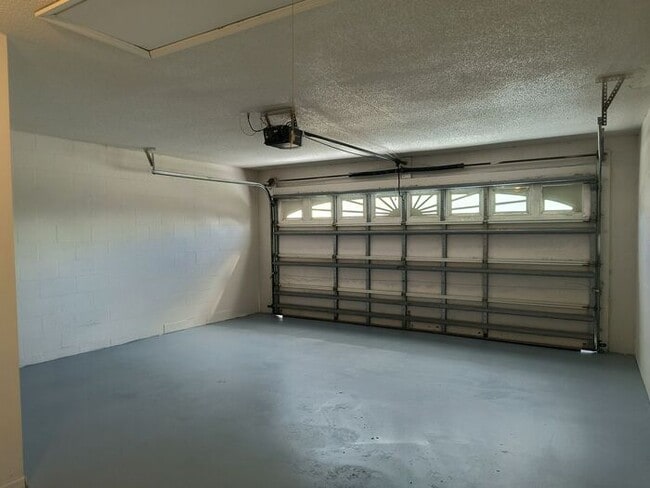 Building Photo - Single Family Home in Poinciana, FREE RENT!!!!